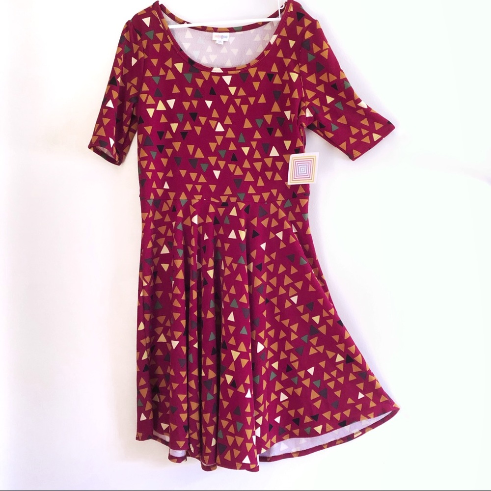 NWT! LuLaRoe 3xl Triangle Print Nicole Dress!